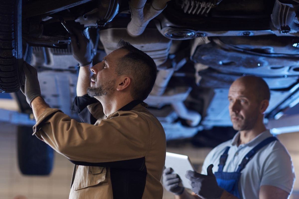 5 Must-Have Tools For A Complete Auto-Inspection